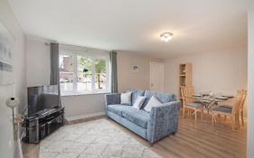 The Nelson - Spacious City Property And Free Parking